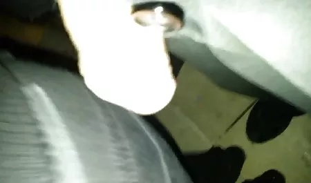 ونسا سکس کلب برهنه در صندلی