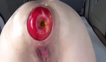 تاجیک های سرخ روزانه در حال از دست دادن عضلات در ماهیچه ها ، سکس سگ وزن مهارت های شوهرش را بهبود می بخشد و او سعی می کند تا آن را بین رول ها کند ، اما او اینطور نیست