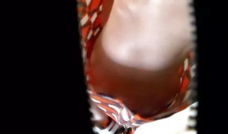 همسر در حالی که منتظر شوهرش در یک تغییر شش ماهه است ، خودش را برای گرفتن دیواره دانلود فیلم های سکسی خارجی جلوی دوربین فشرده می کند