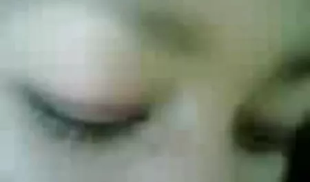 نیکول واس سکس با زور